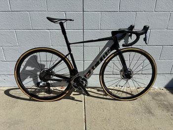 Used Factor Factor O2 VAM SRAM Red AXS 2024 Road & Gravel