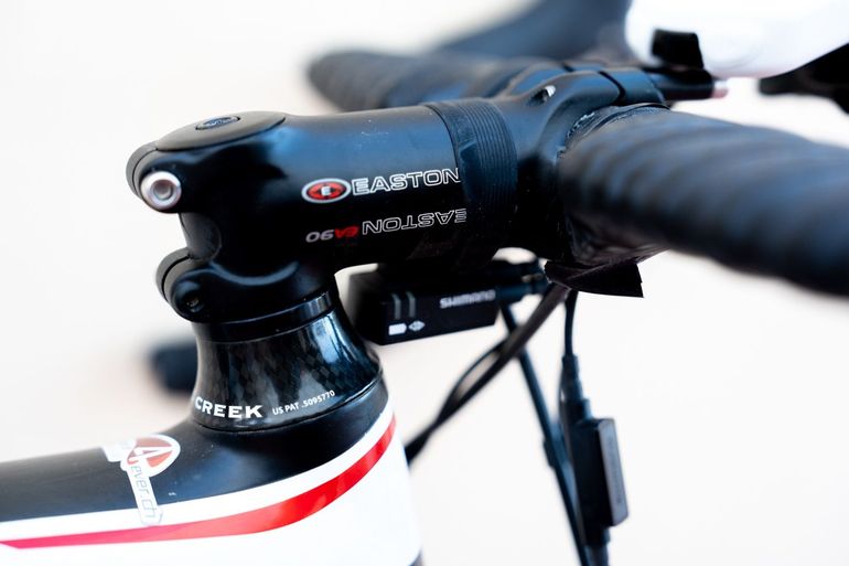 Used Specialized Roubaix Shimano Ultegra Di2 2026 Road & Gravel, White — image 4 of 12