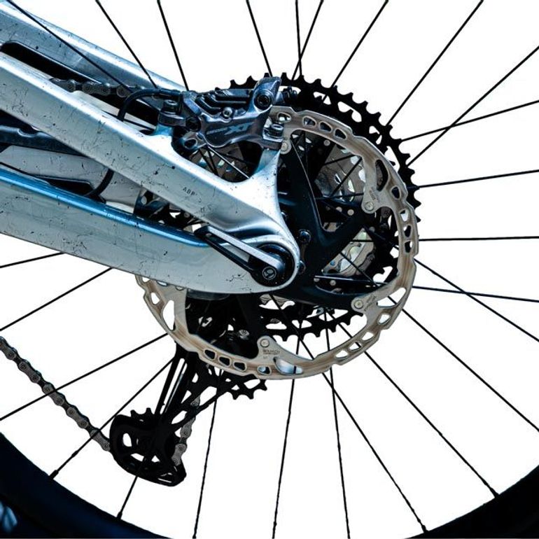 Used Trek Trek Slash 9.8 XT Gen 6 2024 Mountainbike, Light Gray — image 8 of 44
