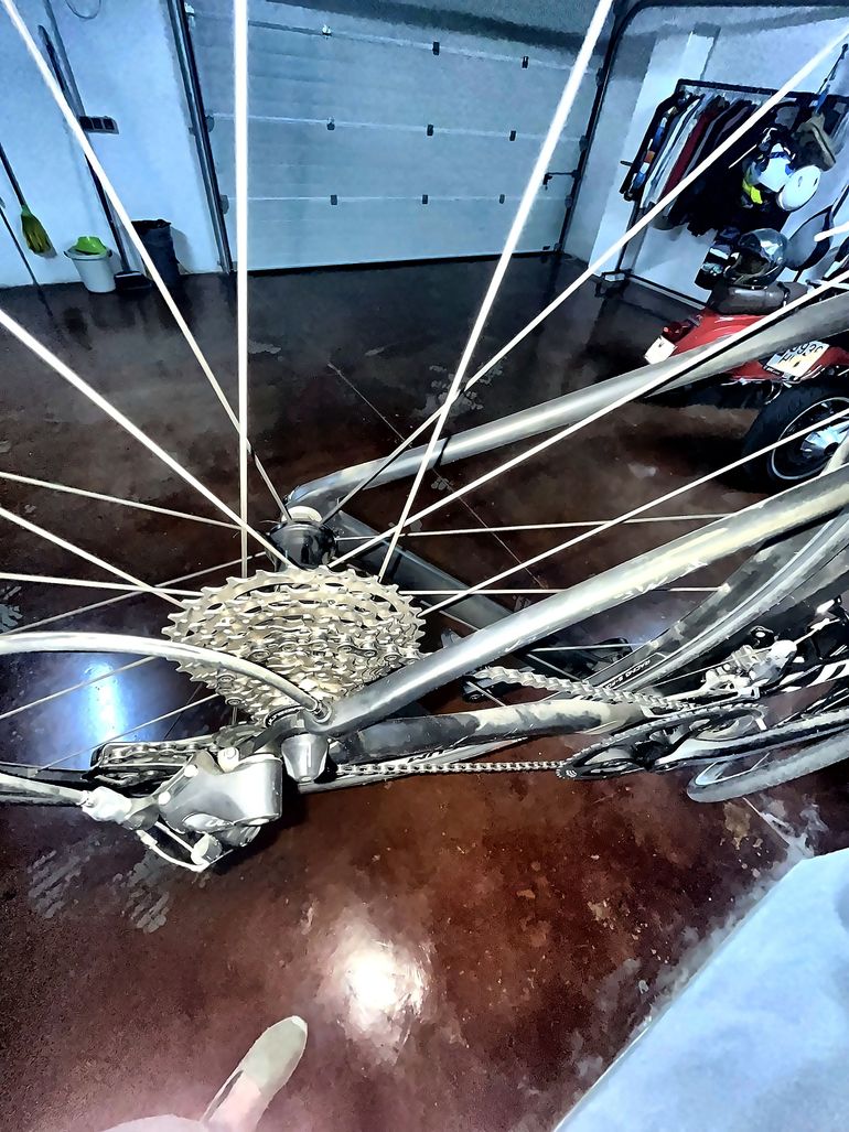 Used Specialized Tarmac SL6 Disc Comp 2020 2020 Road & Gravel, Black — image 1 of 3