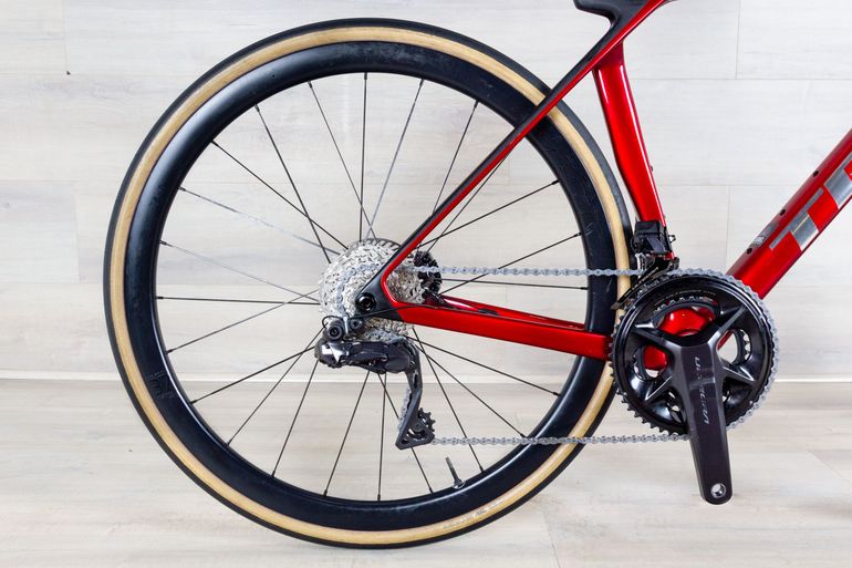 Used Trek Madone SL 7 Gen 8 2025 Road & Gravel, Red — image 16 of 25