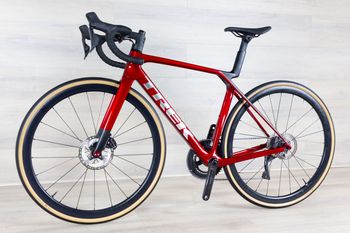 Used Trek Madone SL 7 Gen 8 2025 Road & Gravel, Red — image 11 of 25