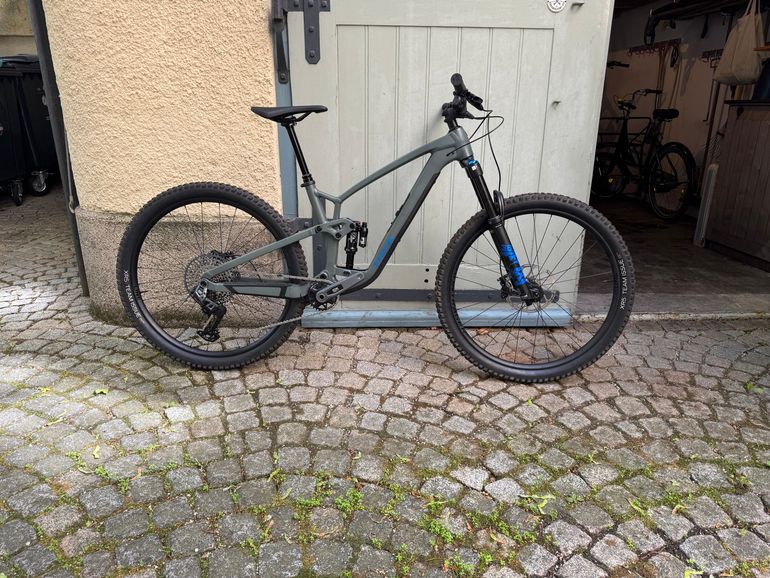 Used Trek Fuel EX 8 GX AXS T-Type Gen 6 2025 2025 Mountainbike, Green, 27.5, 29 — image 2 of 9