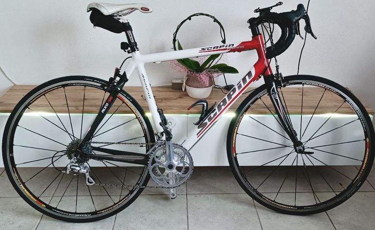 Used SCAPIN SCAPIN Custom Campagnolo Veloce 2007 Road & Gravel, White — image 1 of 6