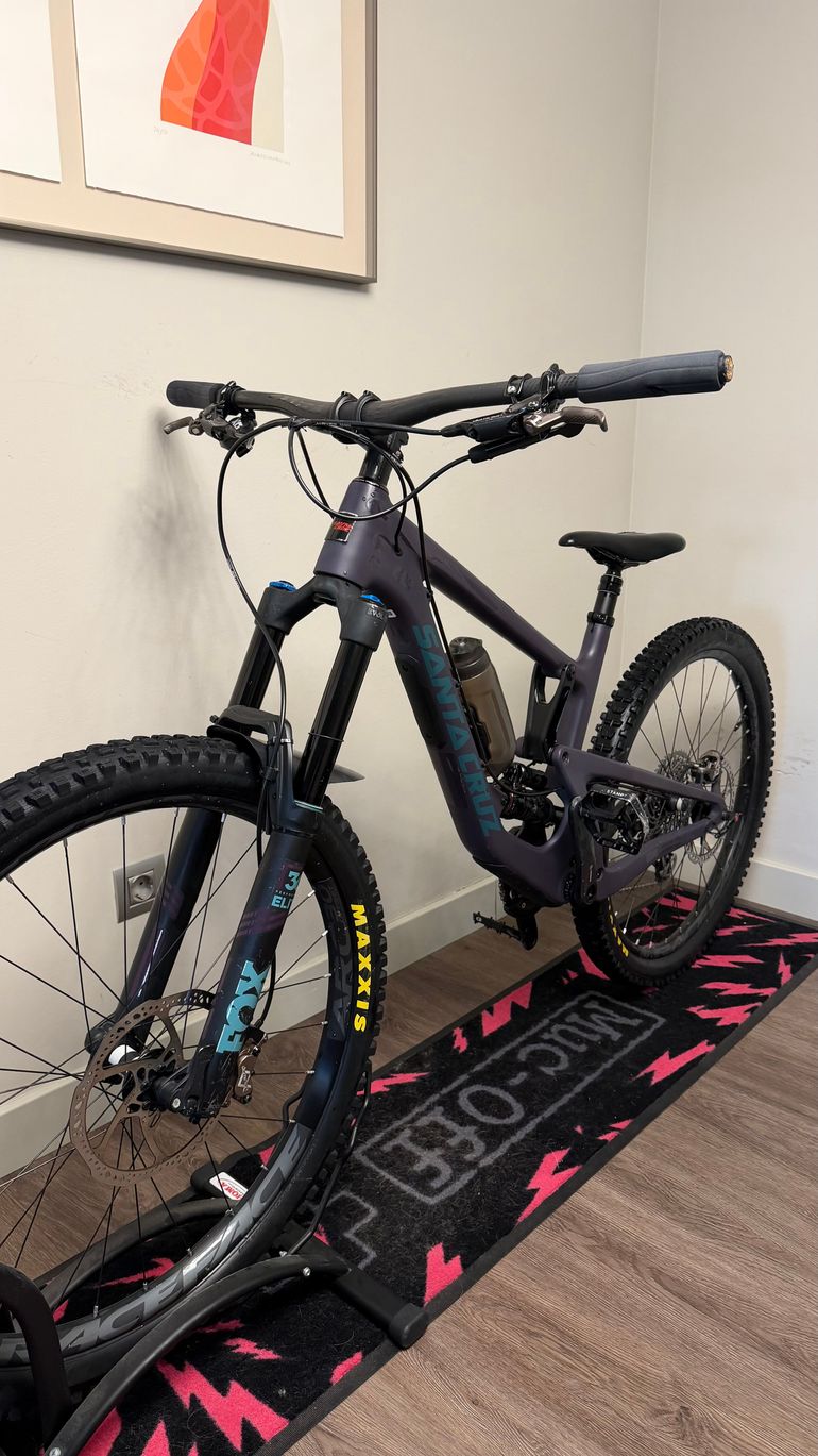 Used Santa Cruz Nomad X01 / Carbon CC / 27.5 2020 2020 Mountainbike, Purple, 27.5 — image 1 of 15