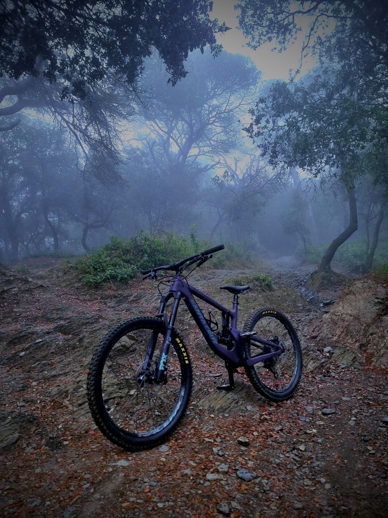 Used Santa Cruz Nomad X01 / Carbon CC / 27.5 2020 2020 Mountainbike, Purple, 27.5 — image 15 of 15