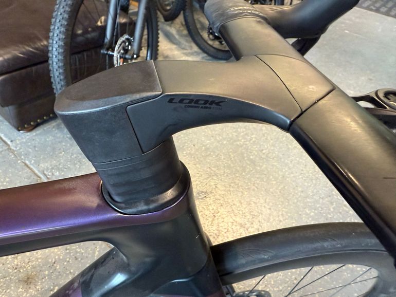 Used Look 795 Shimano Dura Ace Di2 2023 Road & Gravel, Purple — image 9 of 30