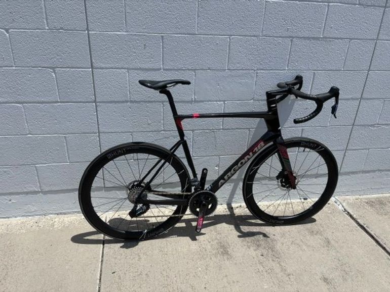 Used Argon 18 Argon 18 Sum Pro SRAM Force AXS 2024 Road & Gravel, Red — image 1 of 4