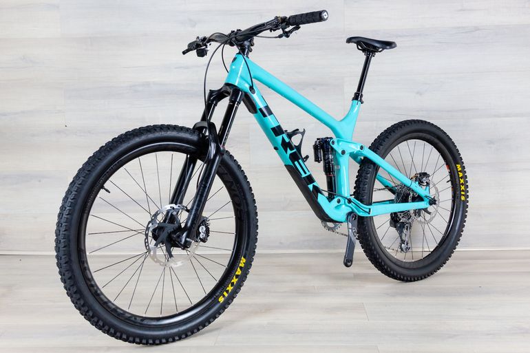 Used Trek Remedy 9.8 2021 Mountainbike, Blue — image 19 of 33