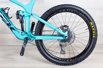Used Trek Remedy 9.8 2021 Mountainbike, Blue — image 21 of 33