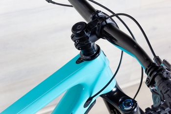 Used Trek Remedy 9.8 2021 Mountainbike, Blue — image 12 of 33