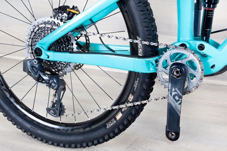 Used Trek Remedy 9.8 2021 Mountainbike, Blue — image 8 of 33