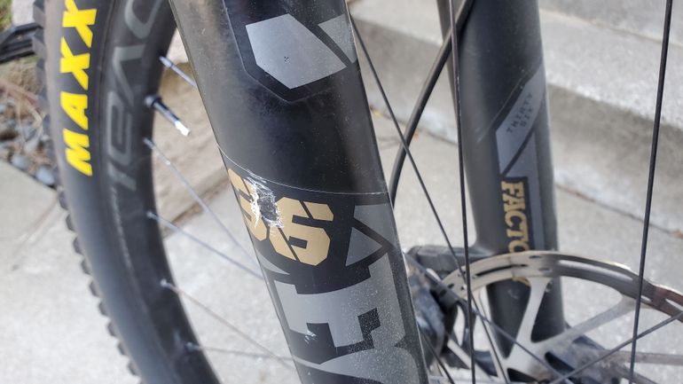 Used Specialized Stumpjumper EVO Alloy LTD 2024 2024 Mountainbike, Light Gray, 29 — image 10 of 12
