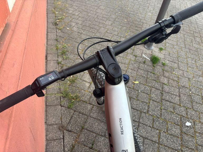 Used CUBE REACTION HYBRID, ONE 800 2025 2025 Mountainbike, Light Gray, 27.5, 29 — image 3 of 10