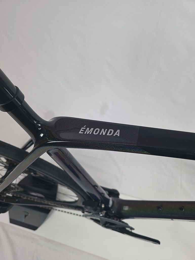 Used Trek Trek Emonda SL 6 SRAM Rival ETap AXS 2023 Road & Gravel, Black — image 7 of 12