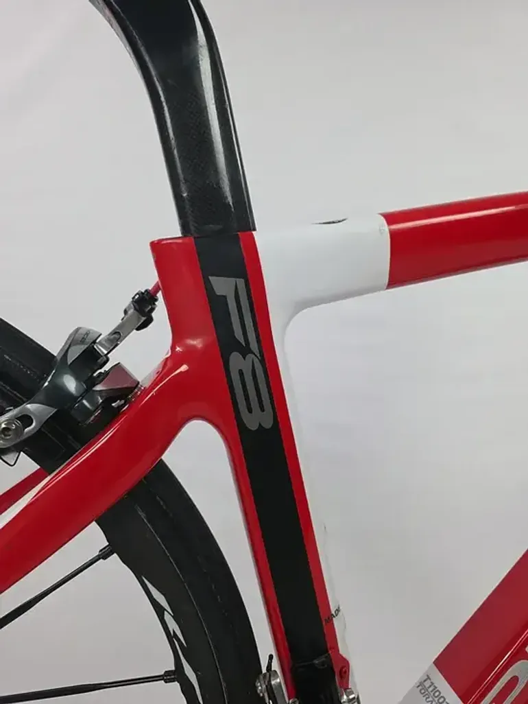 Used Pinarello PINARELLO DOGMA F8 2016 Road & Gravel, Red — image 3 of 5