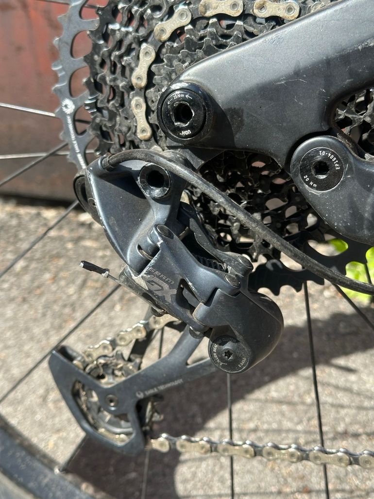 Used Canyon Spectral 27 AL 6 2023 2023 Mountainbike, Light Gray, 27.5 — image 9 of 20