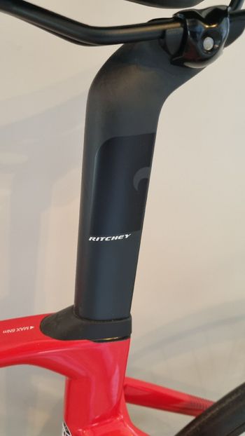 Used Wilier Triestina Shimano 105 Di2 2024 Road & Gravel, Red — image 9 of 20