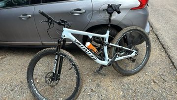 Used Specialized Epic Expert 2023 2023 Mountainbike, White, 29 — image 11 of 17