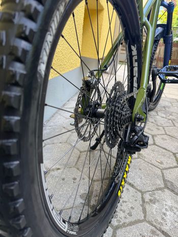 Used Nukeproof Nukeproof Custom SRAM Apex 2022 Mountainbike, Green — image 5 of 10
