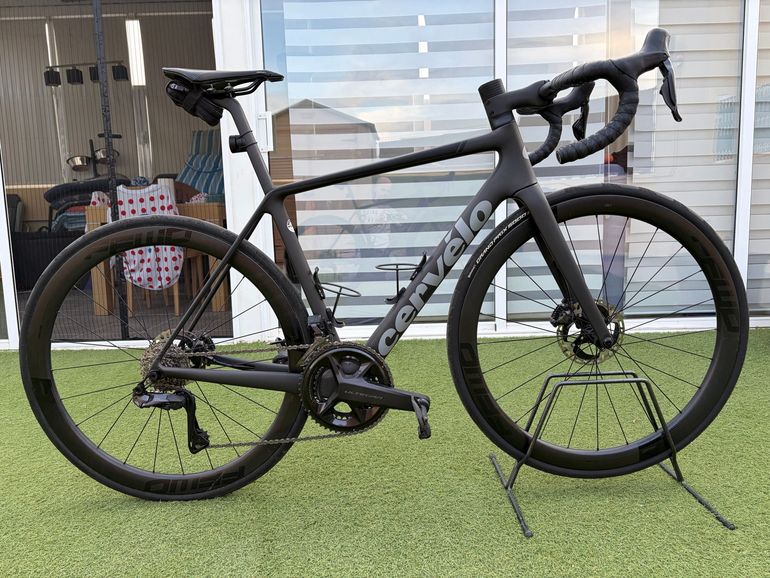 Used Cervélo R5 Ultegra Di2 2024 2024 Road & Gravel, Black — image 1 of 8