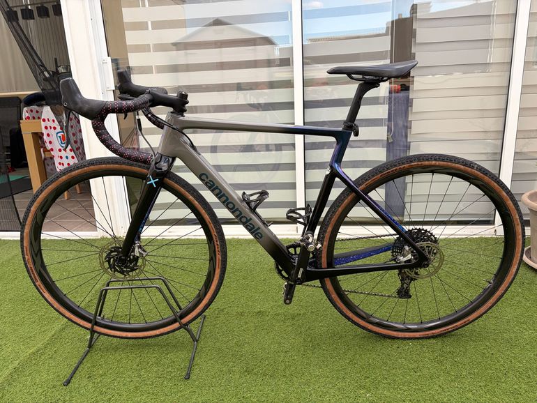 Used Cannondale SuperSix EVO CX 2021 2021 Road & Gravel, Gris claro — image 2 of 12