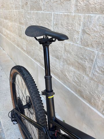 Used BMC Fourstroke AMP LT THREE 2024 2024 Mountainbike, Light Gray, 29 — image 3 of 5