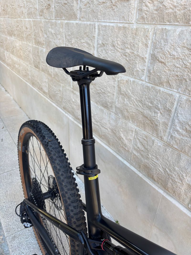 Used BMC Fourstroke AMP LT THREE 2024 2024 Mountainbike, Light Gray, 29 — image 3 of 5