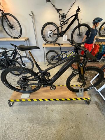 Used Pivot Shuttle Shimano XTR 2025 MTB