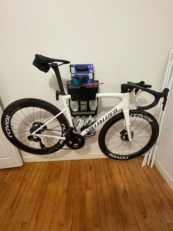 Used Specialized Tarmac SL8 Expert - Shimano Ultegra Di2 2025 2025 Road & Gravel, White — image 6 of 7