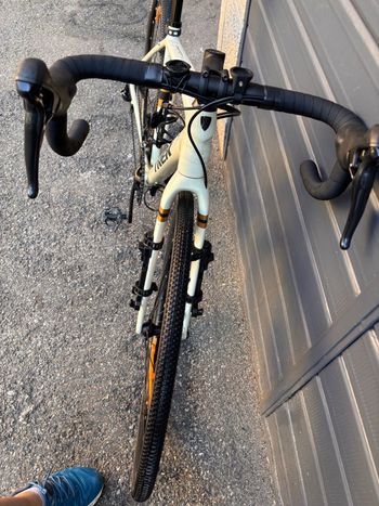 Used Trek Checkpoint AL 3 2020 2020 Road & Gravel — image 2 of 9