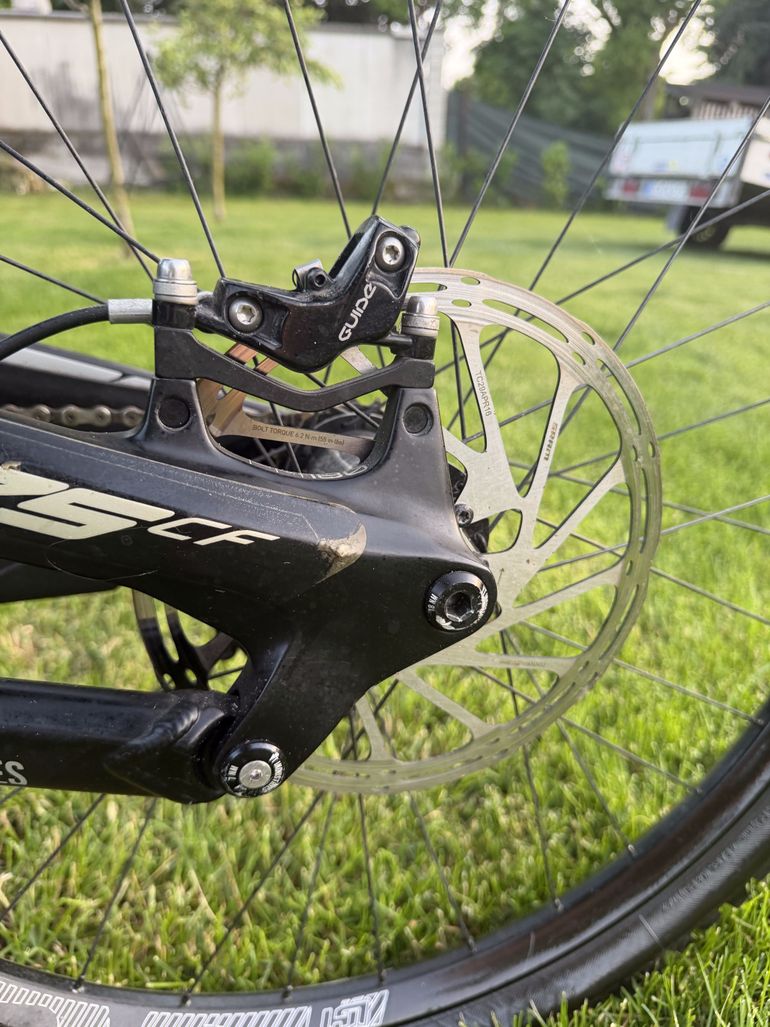 Used YT Industries YT Tues CF Downhill 2016 2016 Mountainbike, Black — image 6 of 23