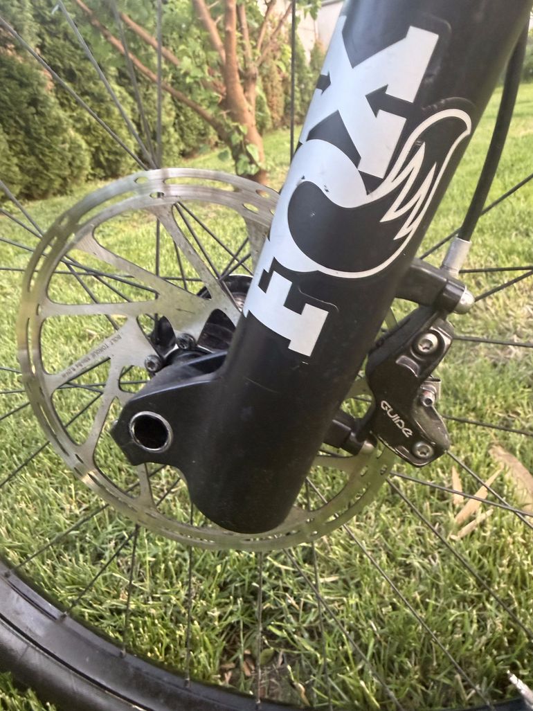 Used YT Industries YT Tues CF Downhill 2016 2016 Mountainbike, Black — image 5 of 23