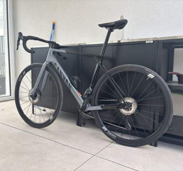 Used Canyon Ultimate CF SL 7 Di2 Aero 2025 2025 Road & Gravel, Black — image 5 of 6