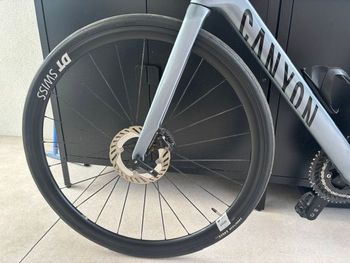 Used Canyon Ultimate CF SL 7 Di2 Aero 2025 2025 Road & Gravel, Black — image 4 of 6