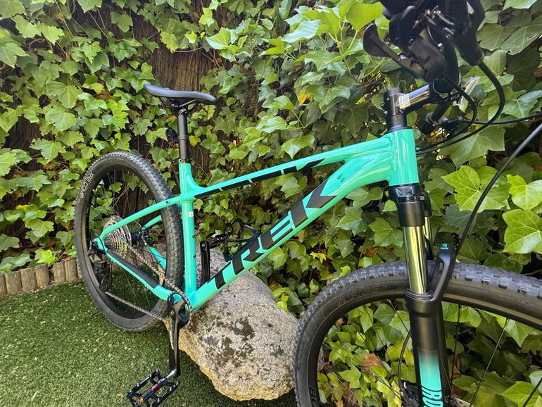 Used Trek Trek Marlin 7 29 2024 2024 Mountainbike, Blue — image 2 of 8