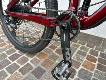 Used Trek Remedy 7 2022 2022 Mountainbike, Red, 27.5 — image 13 of 20