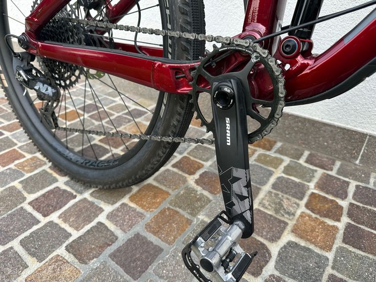 Used Trek Remedy 7 2022 2022 Mountainbike, Red, 27.5 — image 13 of 20
