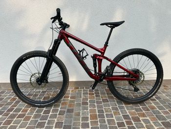 Used Trek Remedy 7 2022 2022 Mountainbike, Red, 27.5 — image 2 of 20