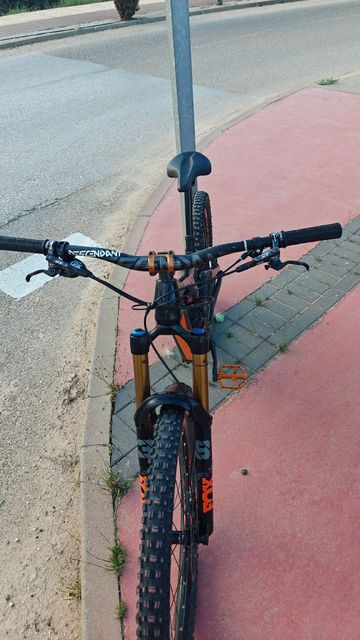 Gebrauchtes Orbea RALLON M10 2021 2021 Mountainbike, Schwarz — Bild 12 von 12
