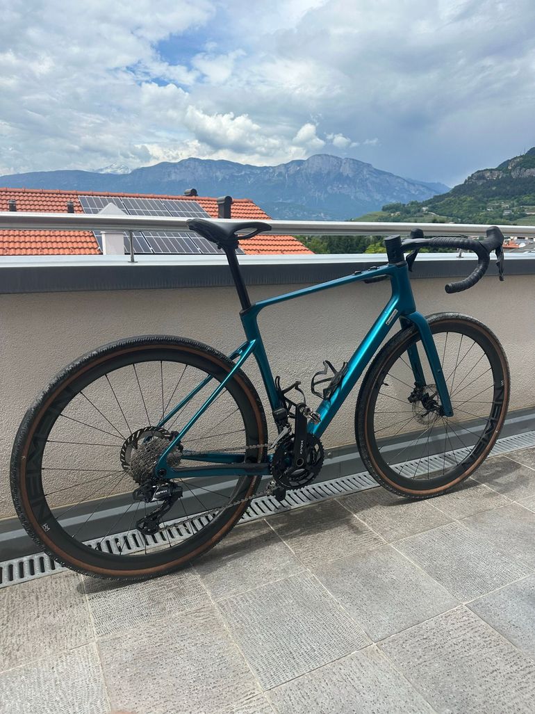 Used CUBE NUROAD C:62, RACE 2025 2025 Road & Gravel — image 1 of 7