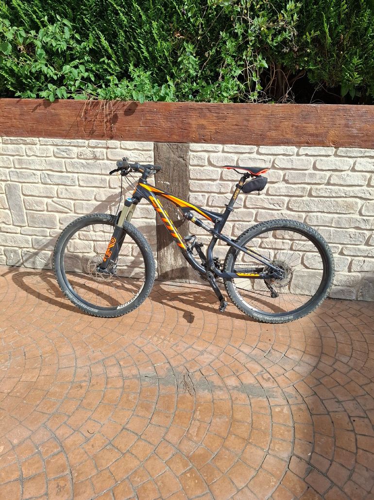 Used Scott Genius 740 2017 2017 Mountainbike, Orange, 27.5 — image 2 of 4
