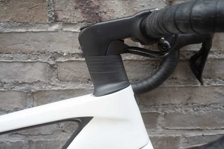 Used Trek Trek Madone SL 6 Gen 8 2025 2025 Road & Gravel, White — image 6 of 9