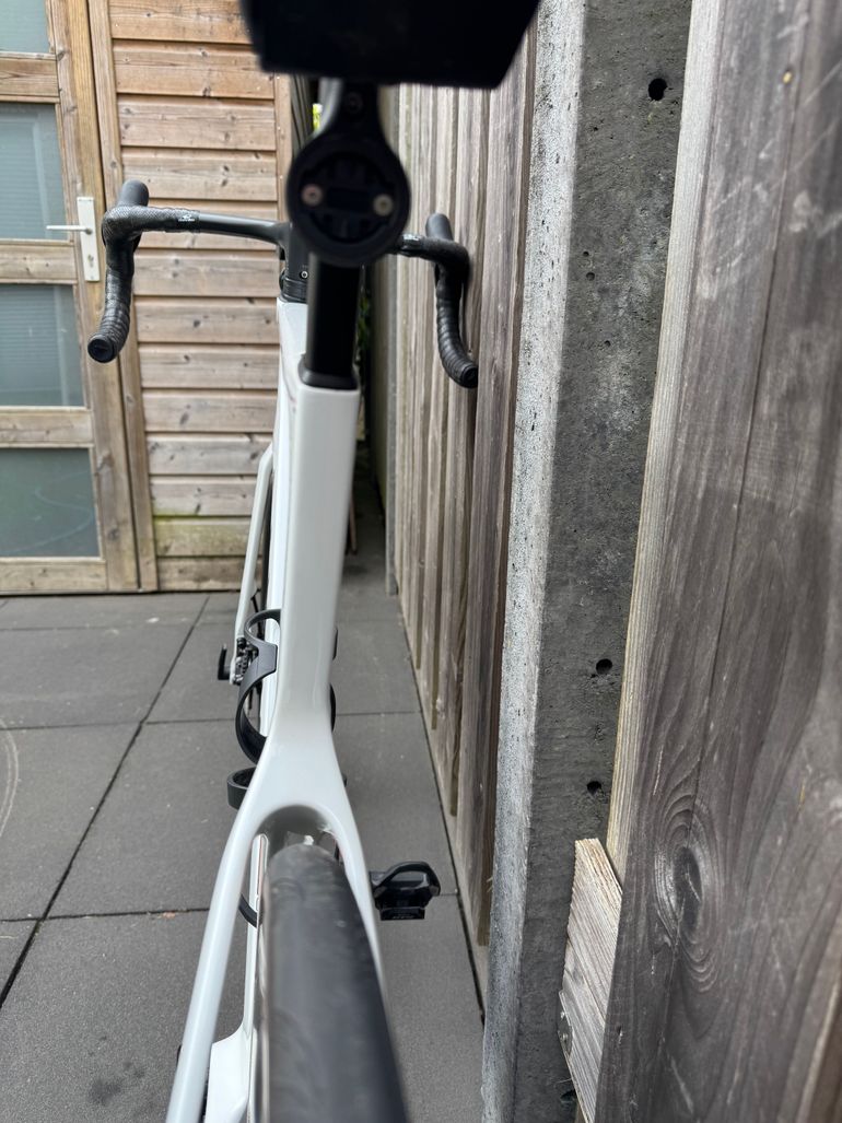 Used Canyon Aeroad CF SLX 7 Di2 2025 2025 Road & Gravel, White — image 6 of 6