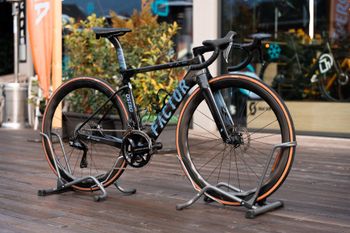 Used Factor OSTRO VAM Shimano Dura-Ace Di2 9270 2023 2023 Racefiets & gravel