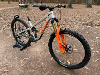 Used Pivot FIREBIRD Pro XT/XTR 2023 2023 Mountainbike — image 6 of 9