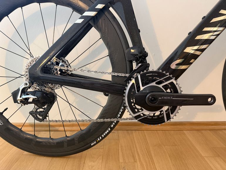 Used Canyon Aeroad CFR AXS 2025 2025 Road & Gravel, Black — image 2 of 9