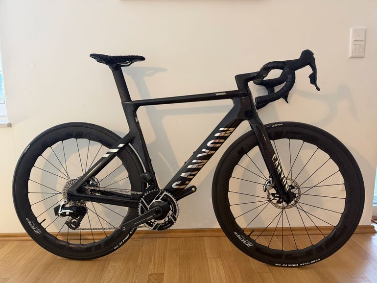 Used Canyon Aeroad CFR AXS 2025 2025 Road & Gravel, Black — image 1 of 9