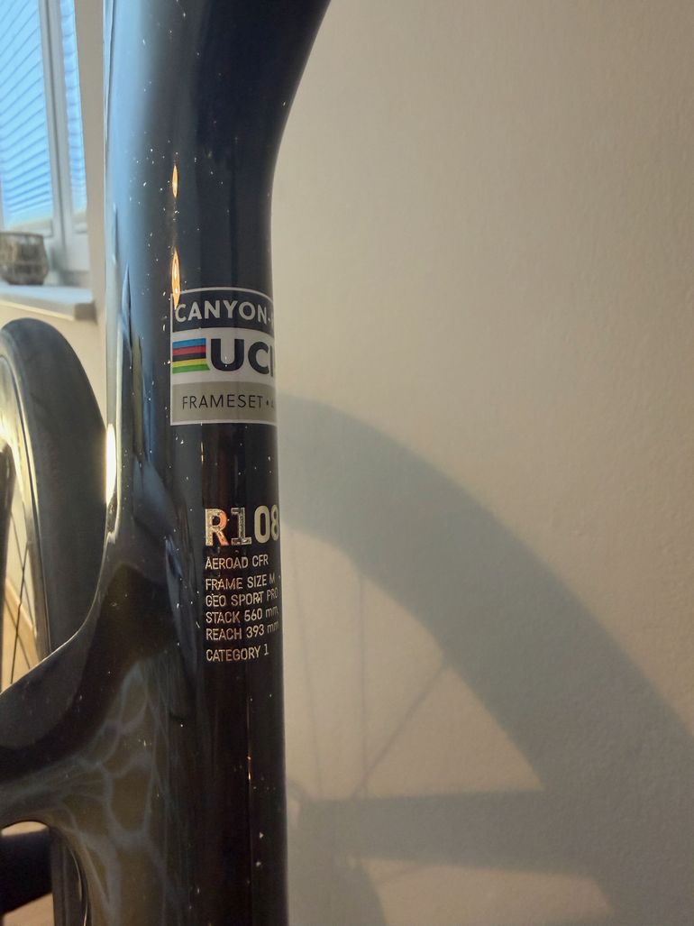 Used Canyon Aeroad CFR AXS 2025 2025 Road & Gravel, Black — image 3 of 9
