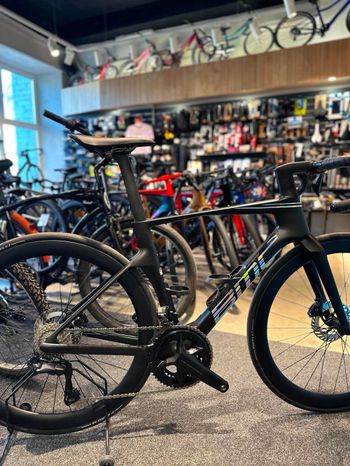 Used BMC Teammachine R 01 FOUR 2024 2024 Road & Gravel, Schwarz — image 6 of 8